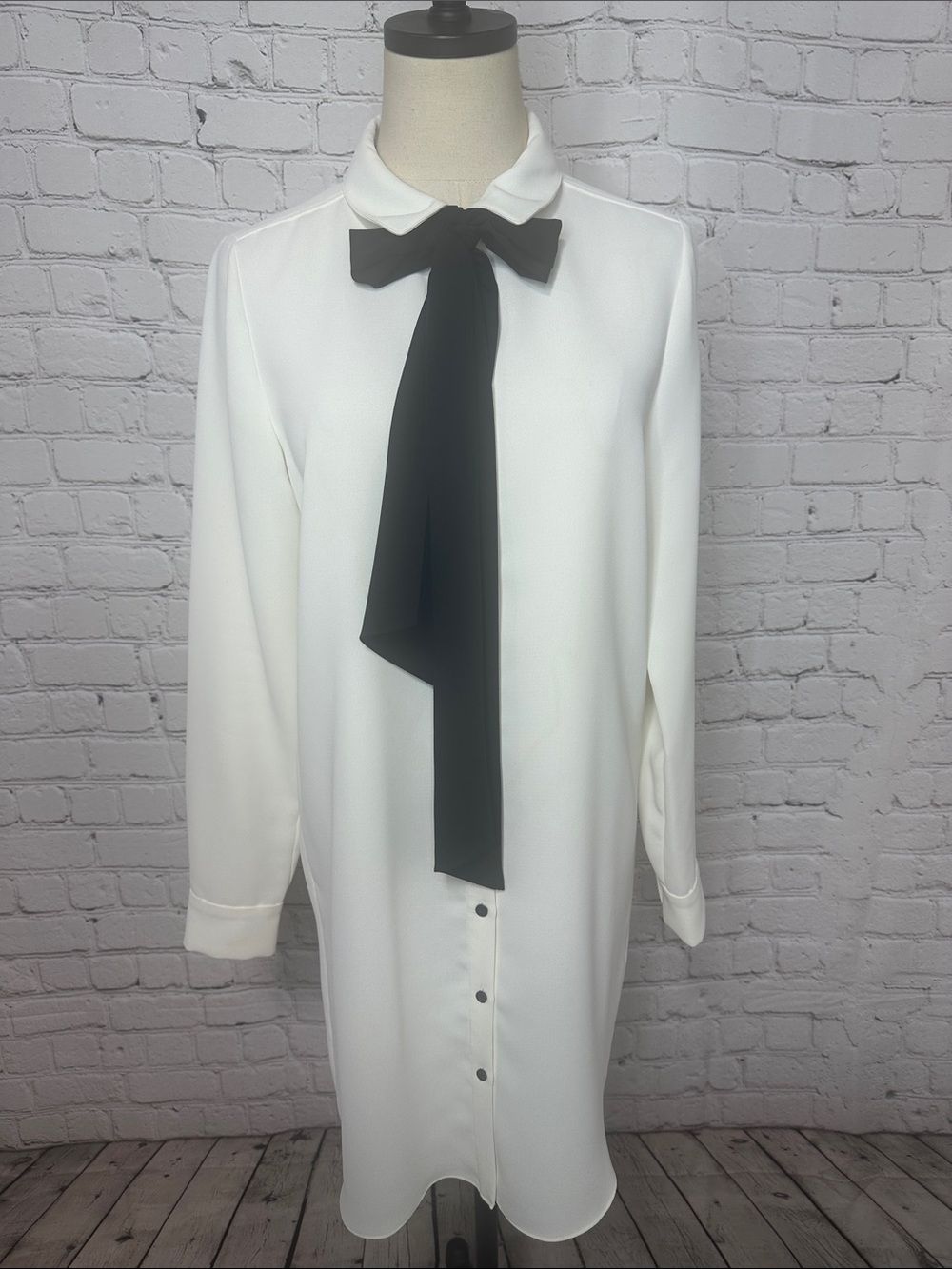 CeCe Tie Neck / Bow Tie Shirt Dress Black & Off White Size S Small
